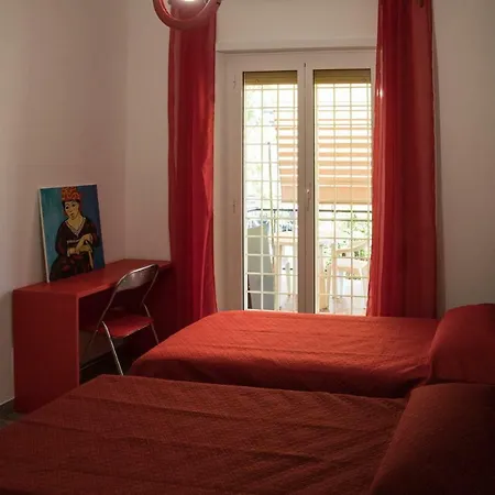 Nido Di Pina * רומא